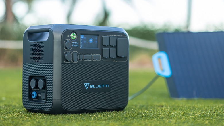 Bluetti AC200Max portable power station