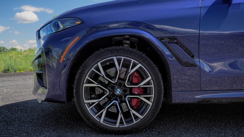 2024 BMW X6 M Competition front wheel