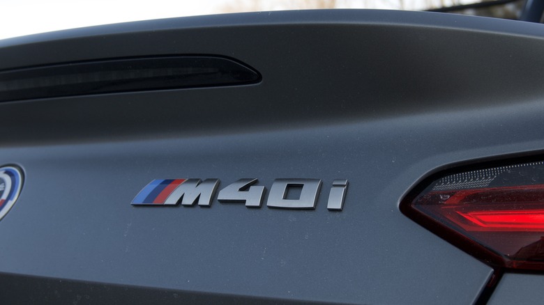 M40i badge