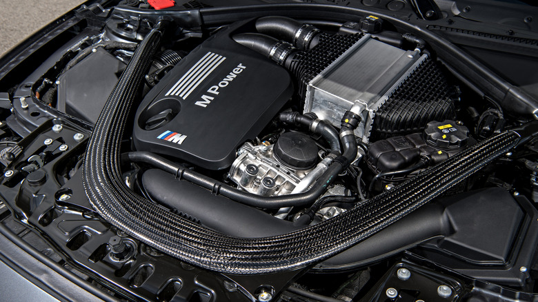 2016 BMW M4 GTS engine