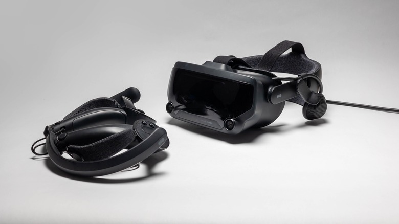 valve index headset on table