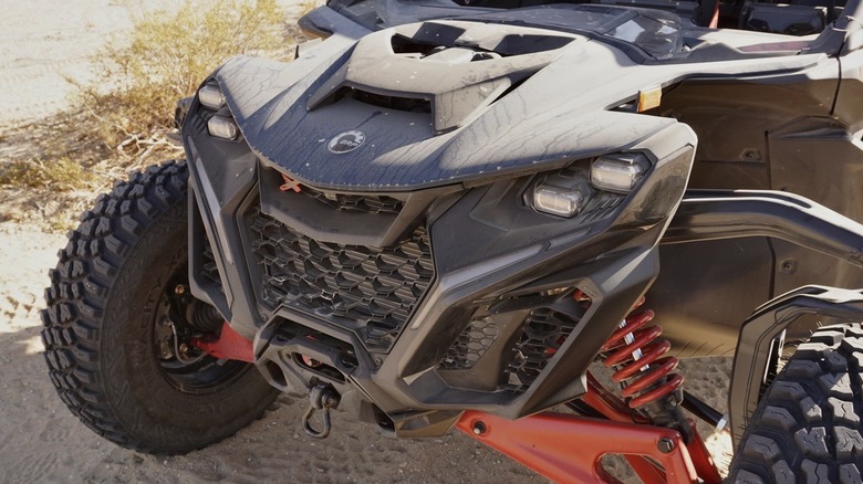 2025 Can-Am Maverick R Max X RS with Smart-Shox front grille