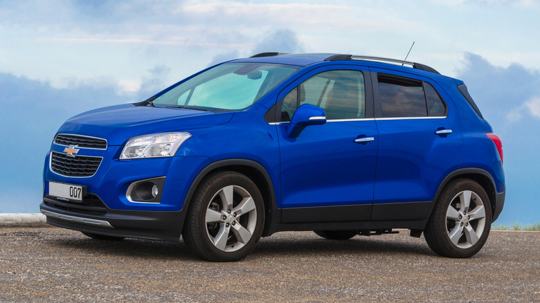 2015 Chevrolet Trax blue parked