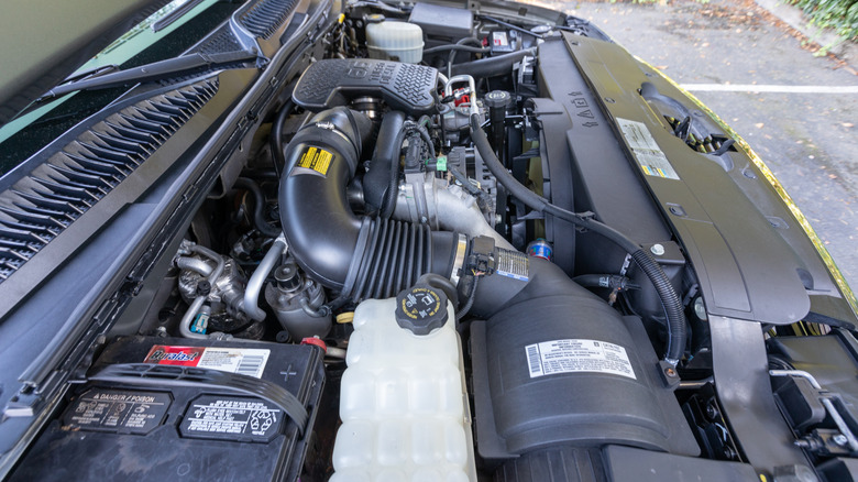 A look at the engine of a Chevy Silverado 3500