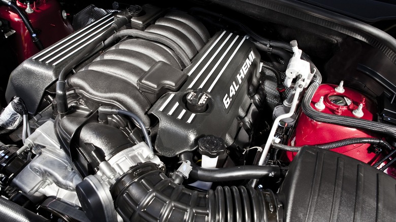 A 6.4 HEMI installed in a 2015 Jeep Grand Cherokee.