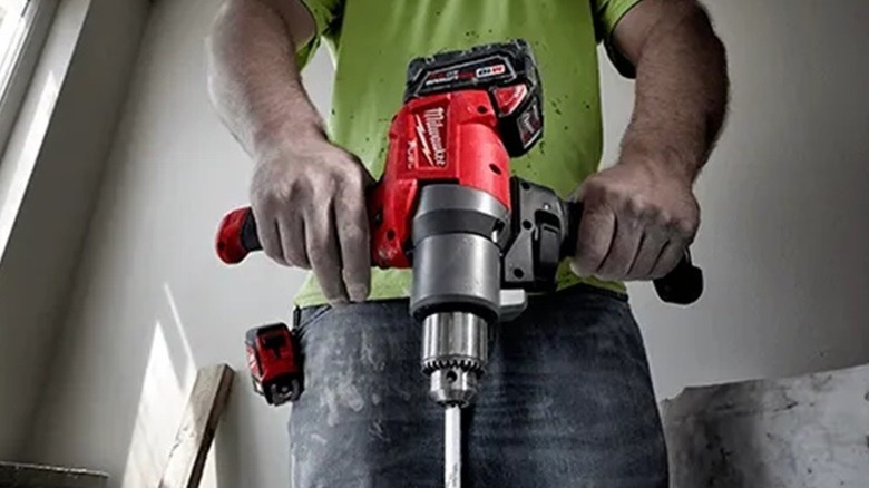 Milwaukee M18 Fuel Mud Mixer in action