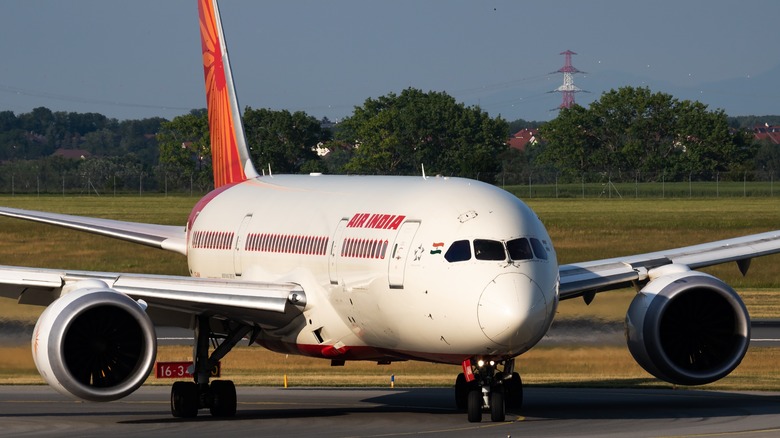 Boeing 787 Dreamliner on tarmac