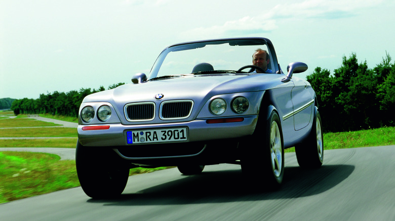 BMW Z18 driving