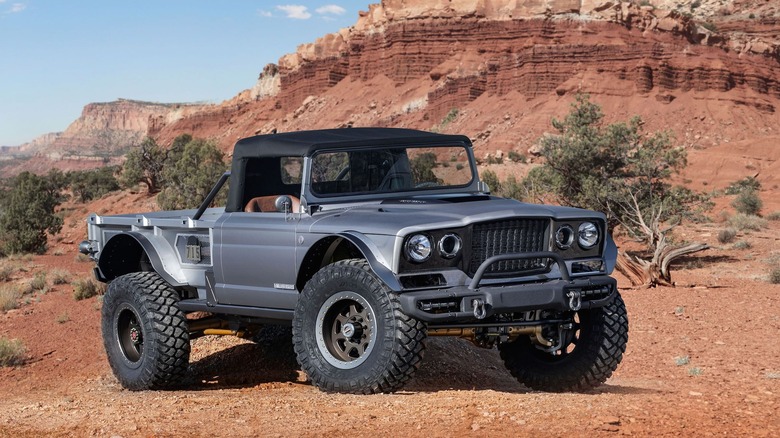 Jeep M-715 Five Quarter off-road