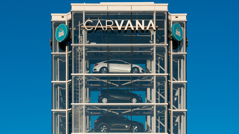 Carvana vending machine with used cars