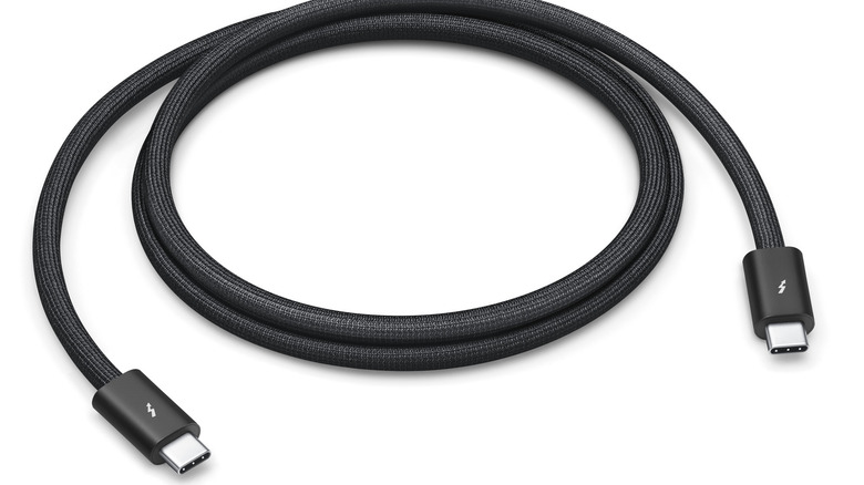 a 1m Thunderbolt 4 (USB-C) Pro cable