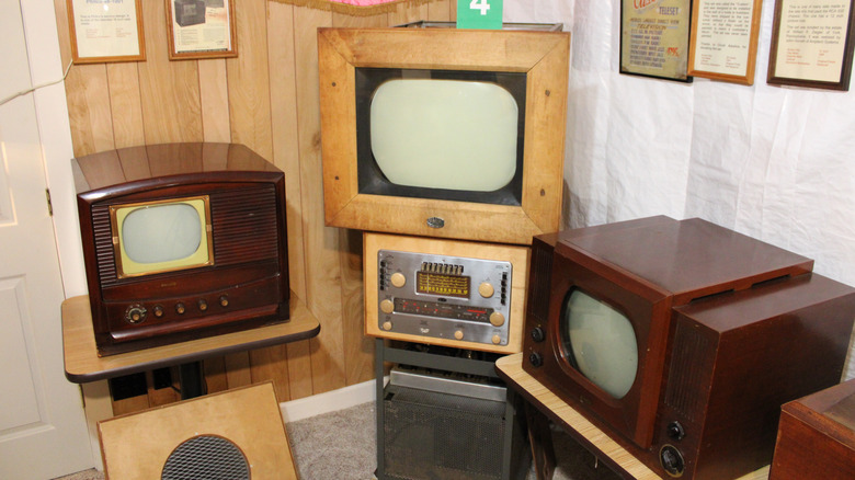 1940s Dumont television sets