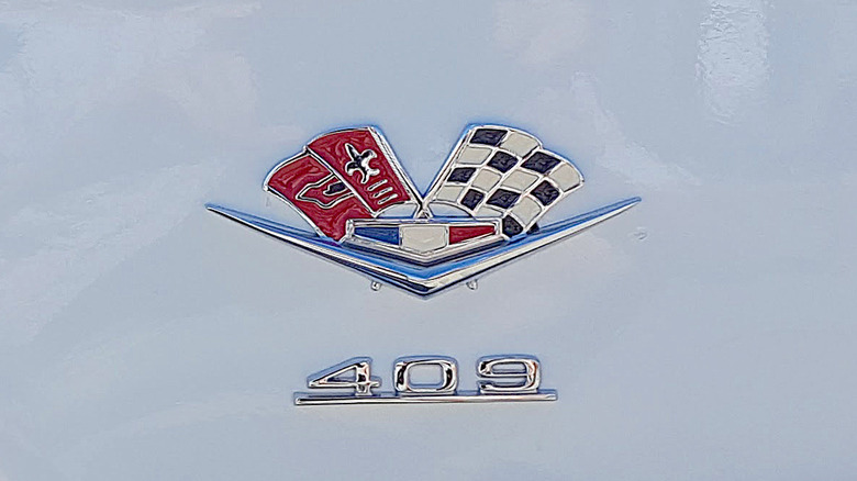 Closeup of 409 logo on Chevrolet fender