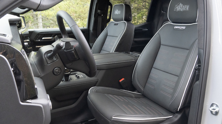 GMC Sierra seats