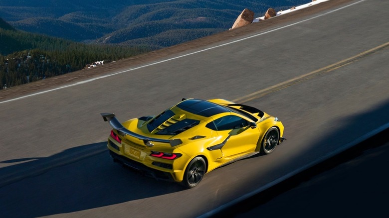 A 2025 Chevrolet Corvette ZR1 Couple negotiating a mountain road