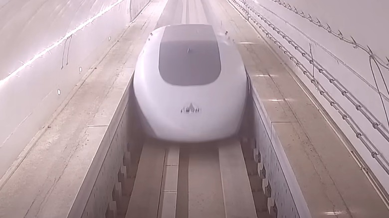 Test maglev in vacuum tube