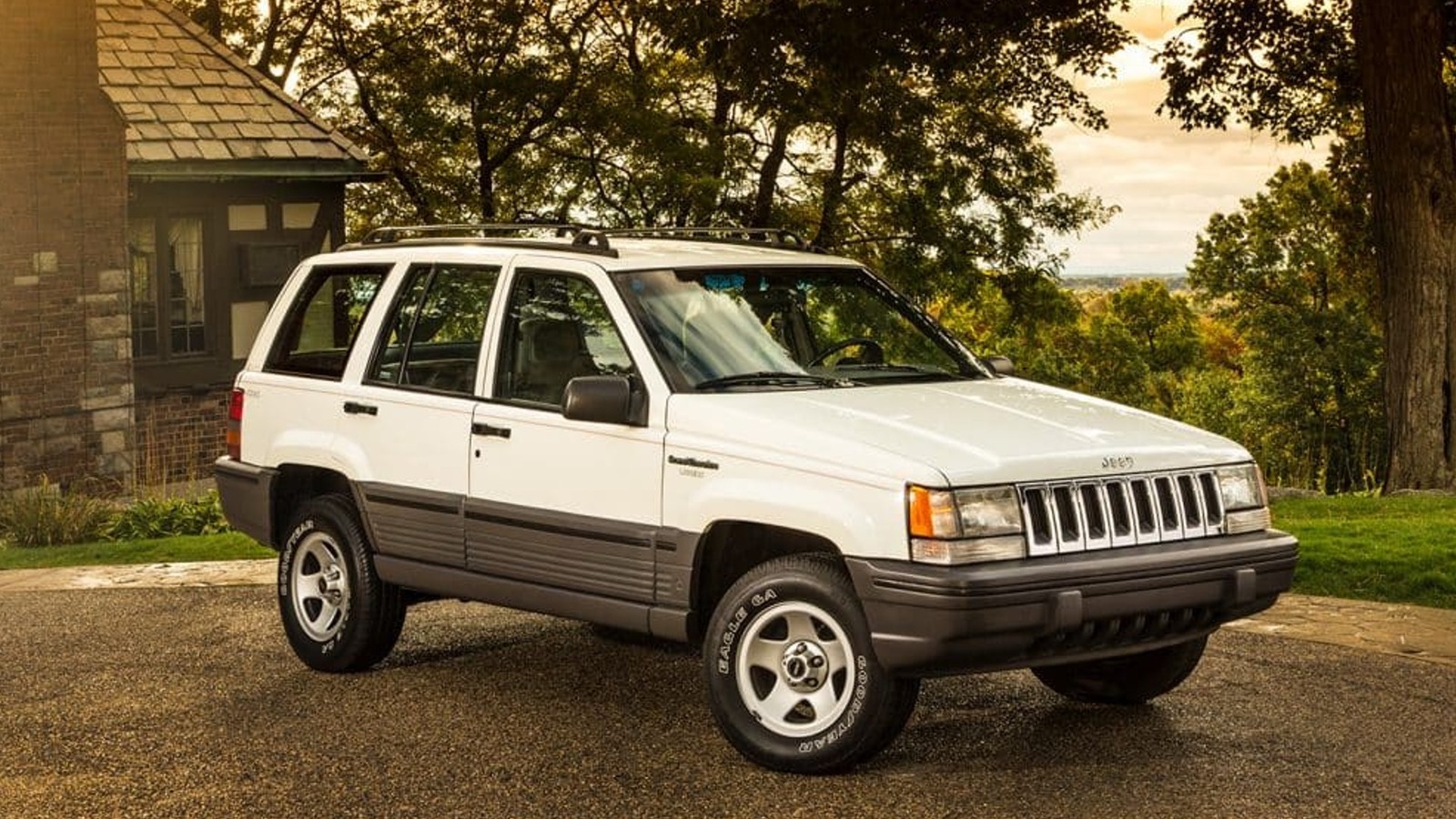 Common Problems A 2004 Jeep Grand Cherokee May Have (And The Cost To Fix Them)