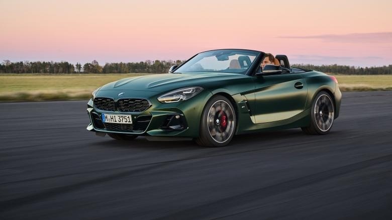 BMW Z4 Pure Impulse edition driving