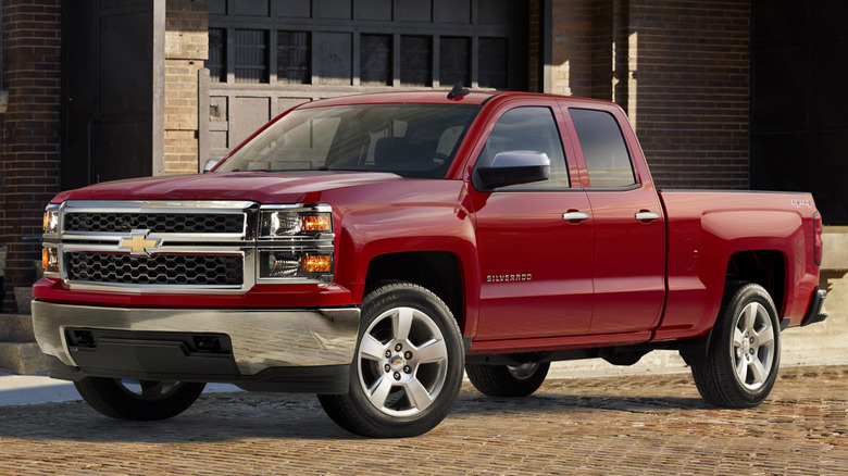 A red 2015 Chevrolet Silverado 1500