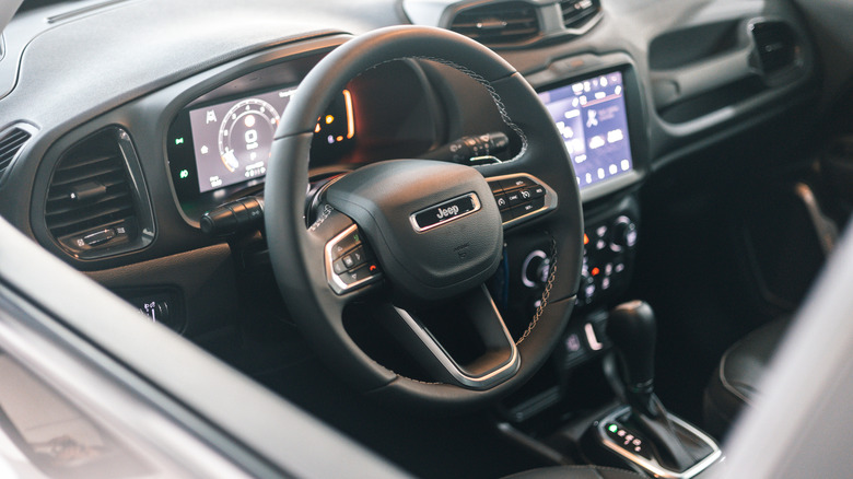 This 2022 Jeep Renegade has its tech on display, but that tech comes with plenty of problems.