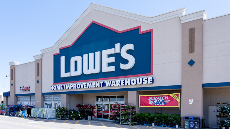 Lowe's storefront