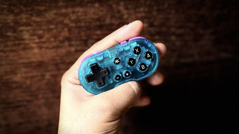 CRKD ATOM Pocket Controller.