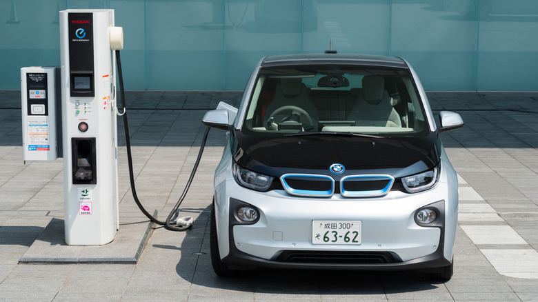 BMW i3 in charging station