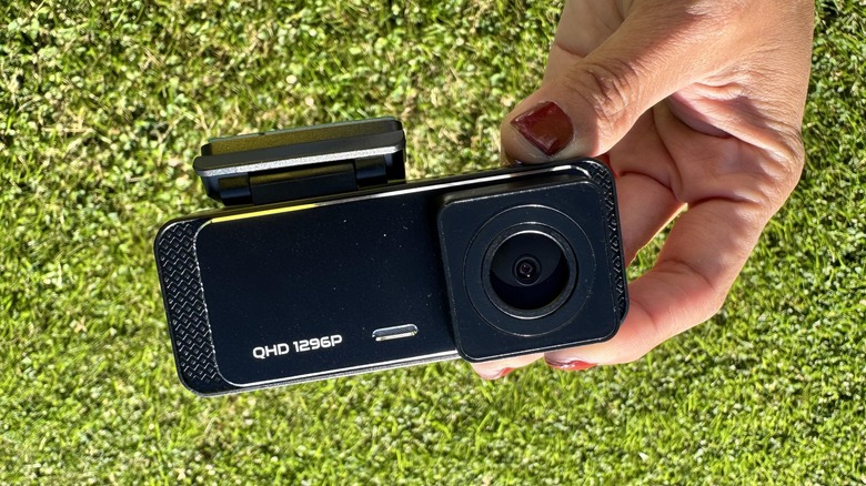 V300 dash cam closeup