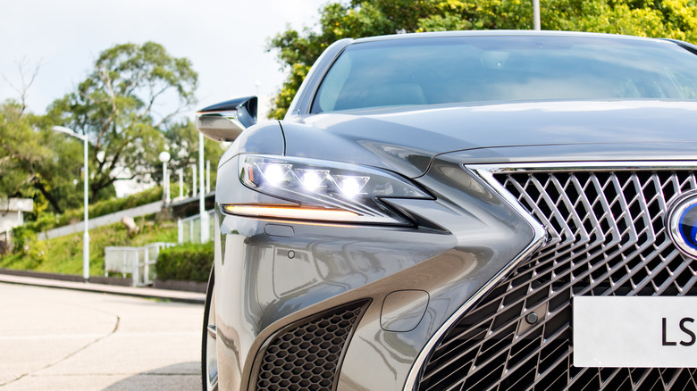 Lexus LS 500h headlight