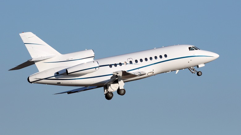 Dassault Falcon 900