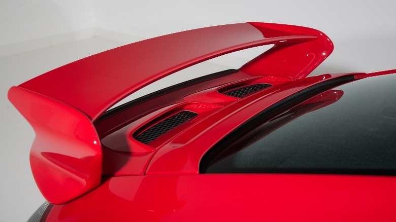 Rear spoiler on Porsche 911