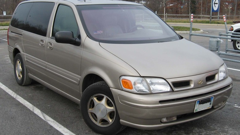 Second generation Oldsmobile Silhouette