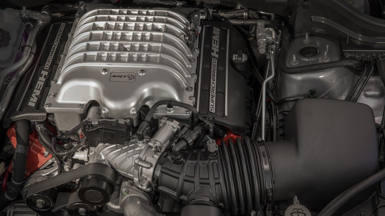 Jeep Grand Cherokee Trackhawk engine