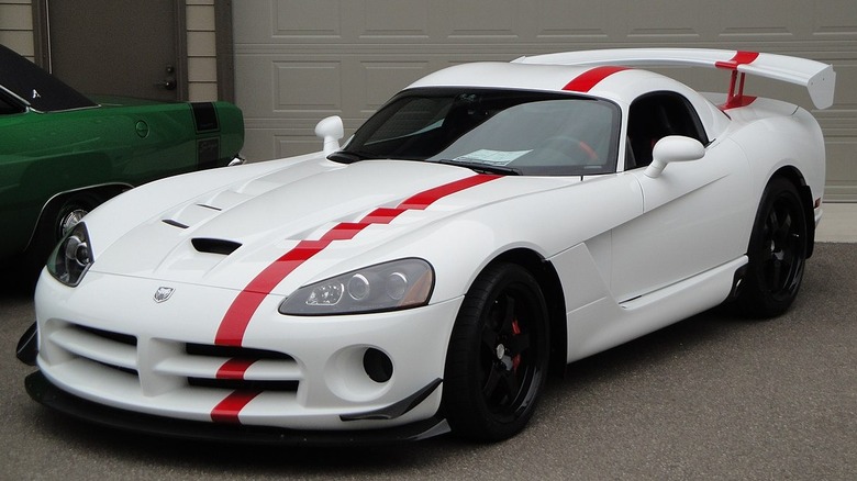 White and Red 2009 Dodge Viper ACR