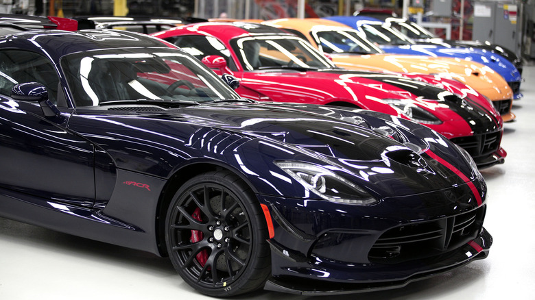 5 Dodge Vipers in factory