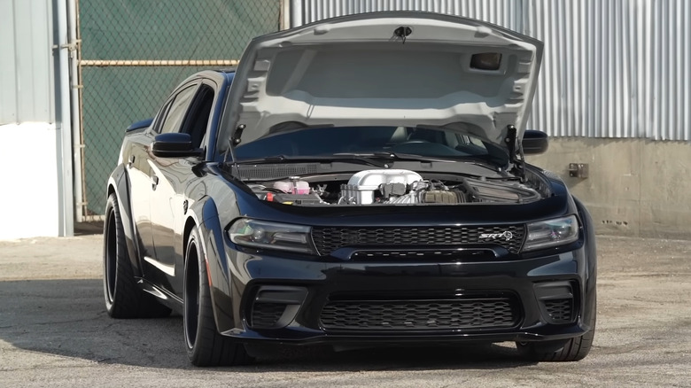 Engine of the manual Dodge Charger Hellcat.