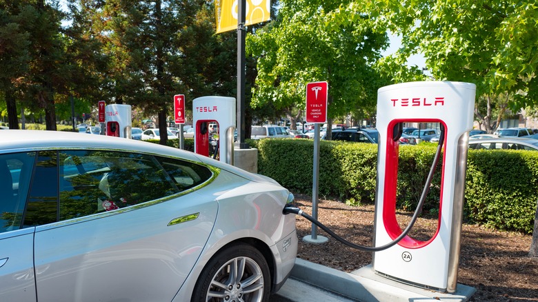 Charging a Tesla car