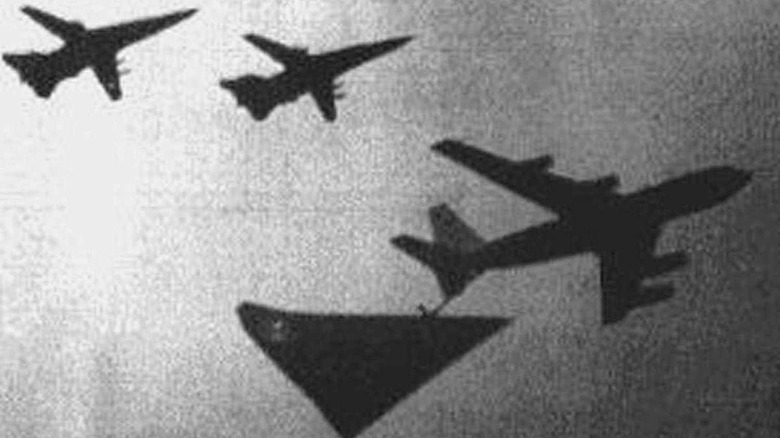 Fraudulent image recreating what Chris Gibson saw of a secret plane in the North Sea in 1989