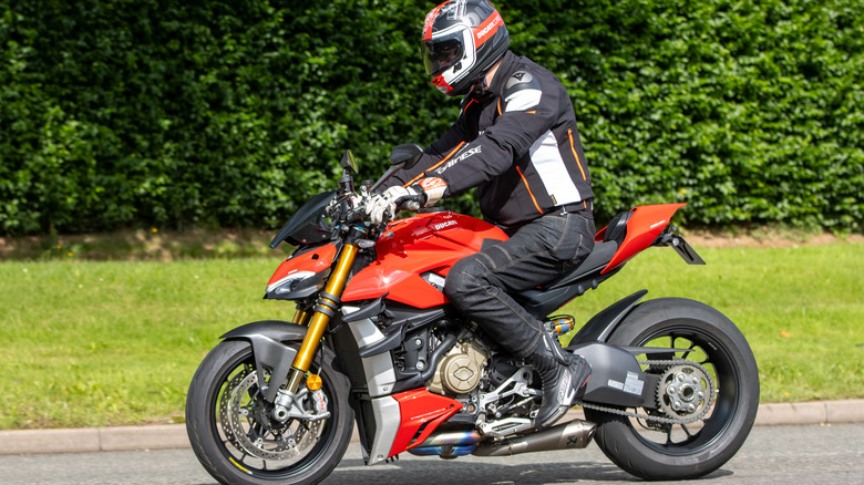 red ducati streetfighter v4