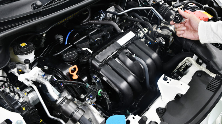 internal combustion engine bay