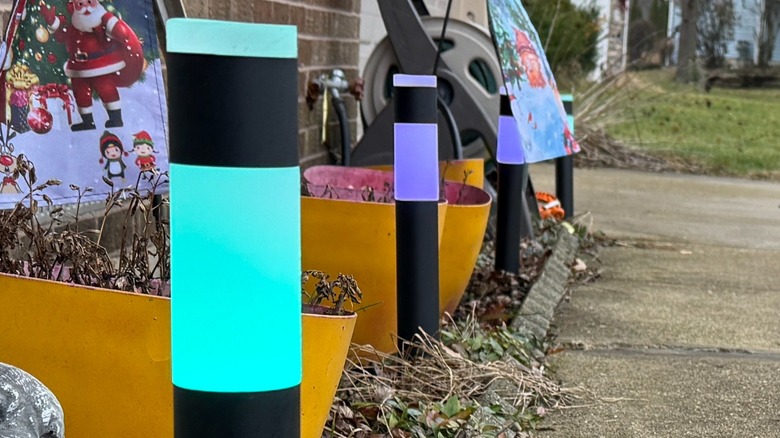 Eufy Pathway Lights E10 in front of a house