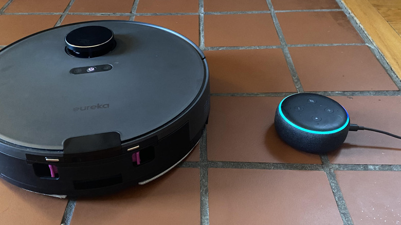 Eureka E10S beside an Amazon Echo Dot