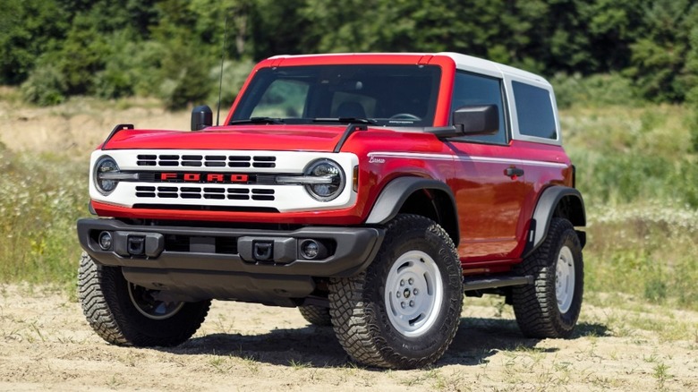 Ford Bronco Heritage parked dirt