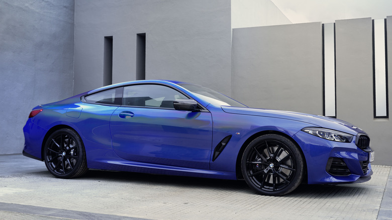 Front 3/4 view of BMW 8-Series Coupe