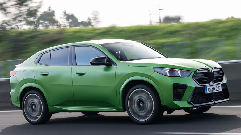 Front 3/4 view of BMW X2 Coupe SUV