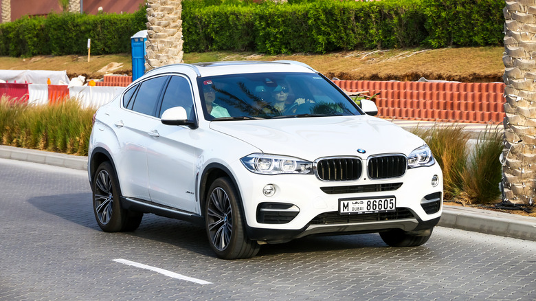 F16 BMW X6 on road