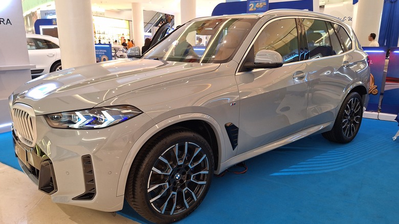 G05 BMW X5 on display