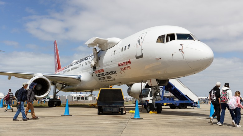 Honeywell Boeing 757-200 (N757HW)