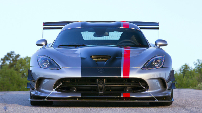 2017 Dodge SRT Viper GTS ACR, head-on view