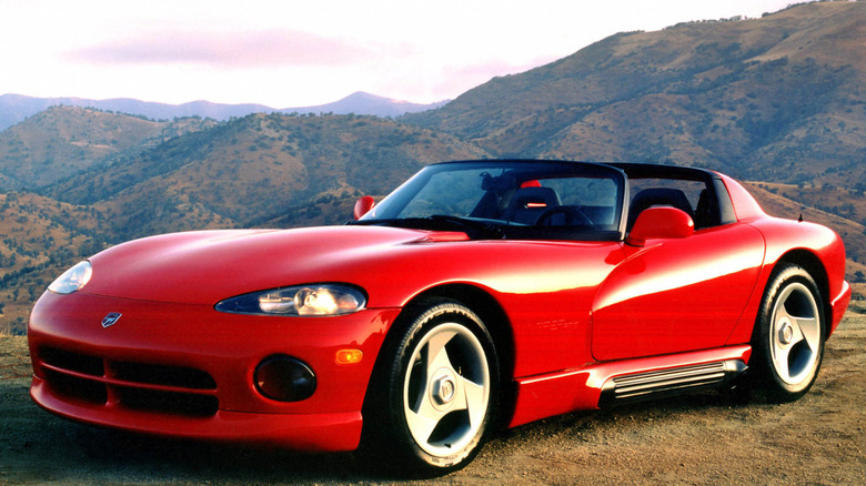 1992 Dodge Viper RT/10, front-left three-quarter view